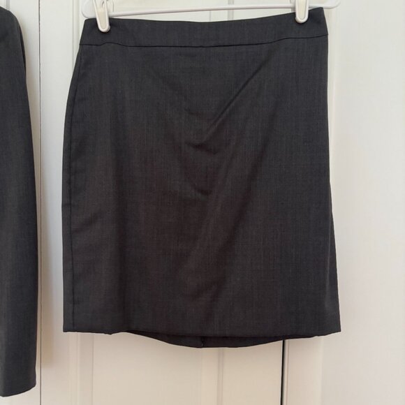 Ann Taylor Women's 2PC Suit - Blazer and Pencil Skirt - Picture 2 of 8